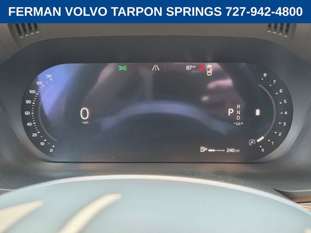 New 2026 Volvo XC60 B5 Plus w/ Protection Package Premier AWD/4WD image 33