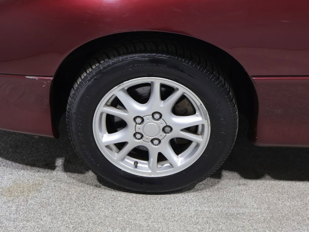 Used 2001 Chevrolet Camaro LT w/ Preferred Equipment Group 1 RWD image 8