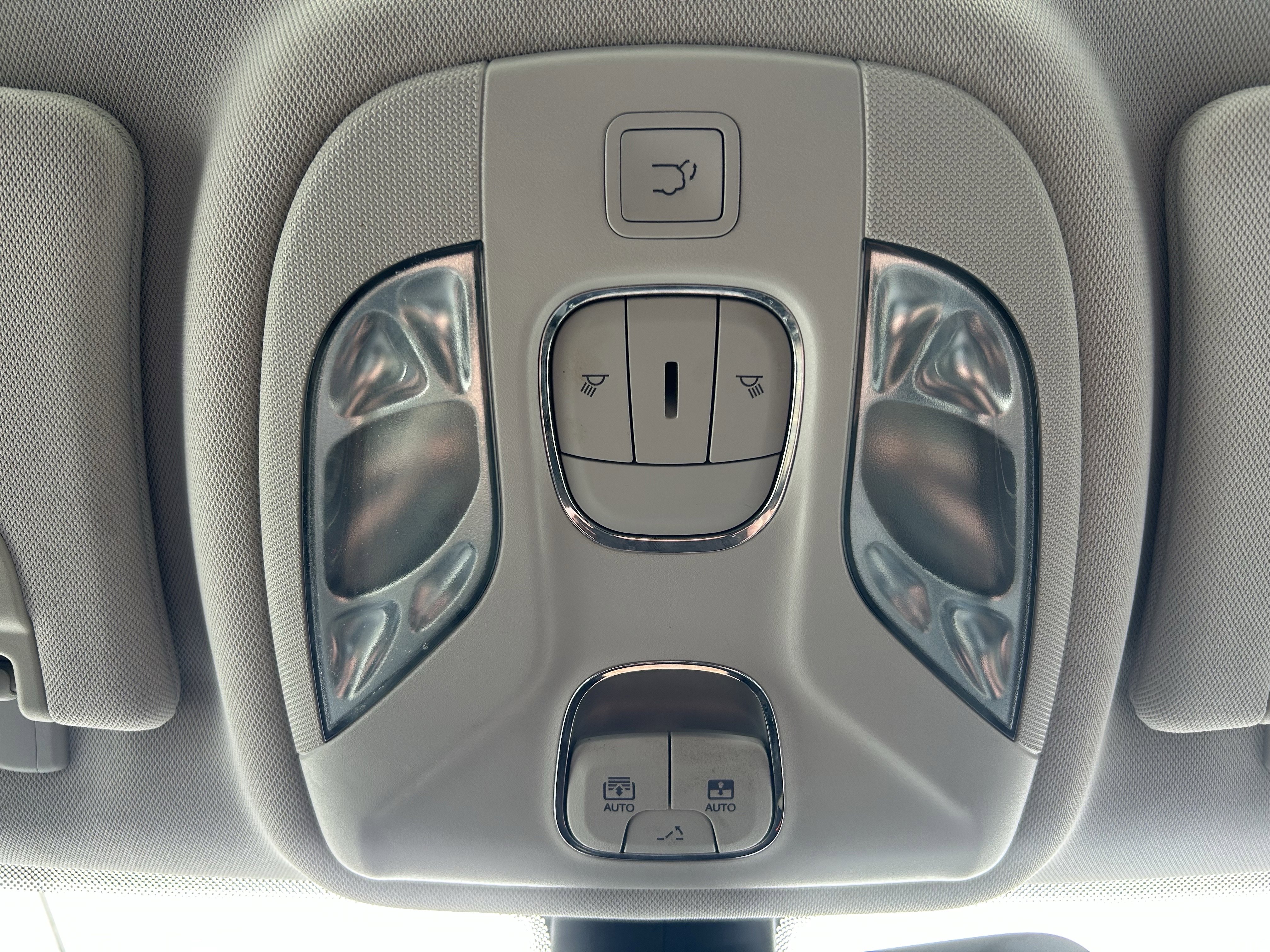 Used 2018 Jeep Compass Limited w/ Navigation Group image 35