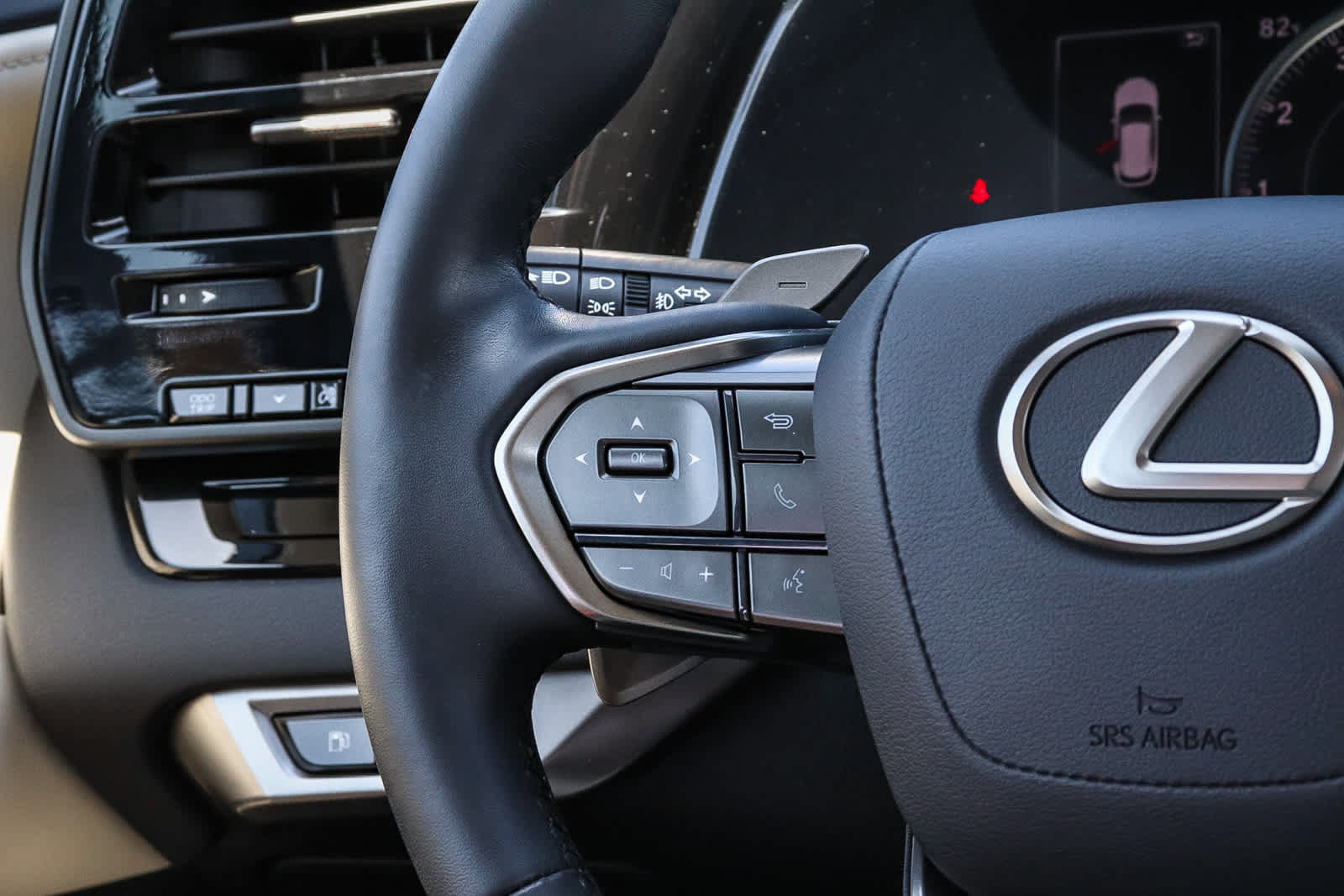Used 2023 Lexus RX 350 FWD w/ Cold Area Package image 19