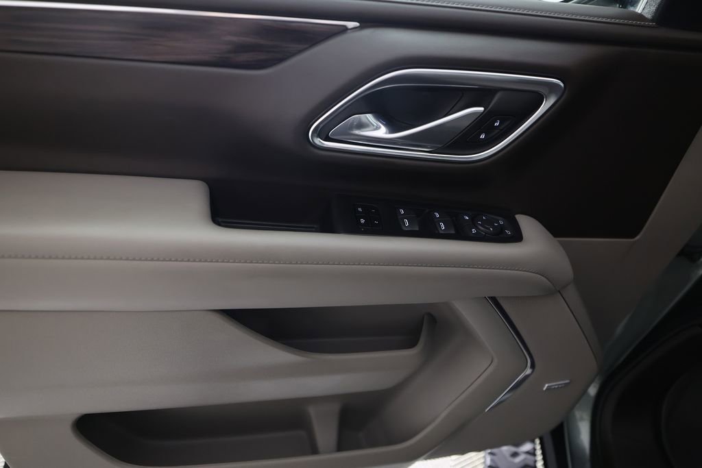 Used 2023 Chevrolet Tahoe Z71 w/ Luxury Package image 19