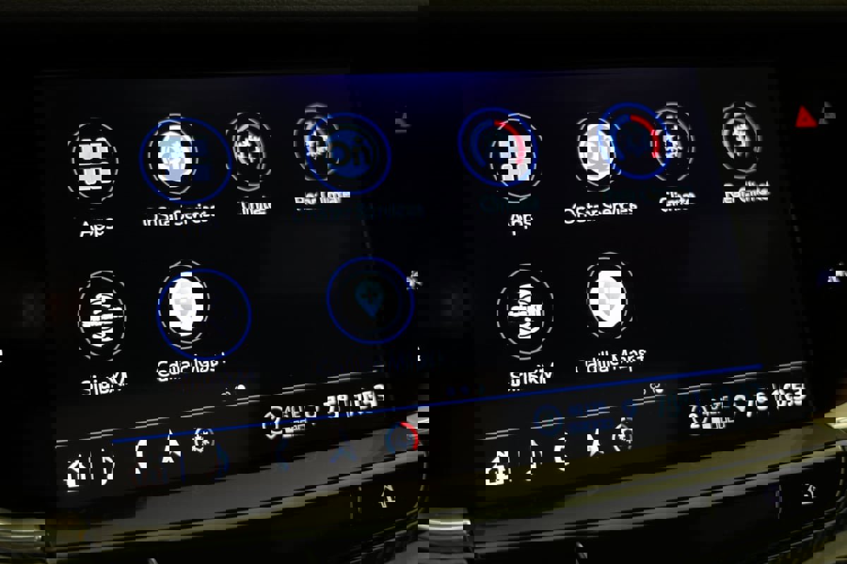 Used 2025 Cadillac XT6 Premium Luxury image 58