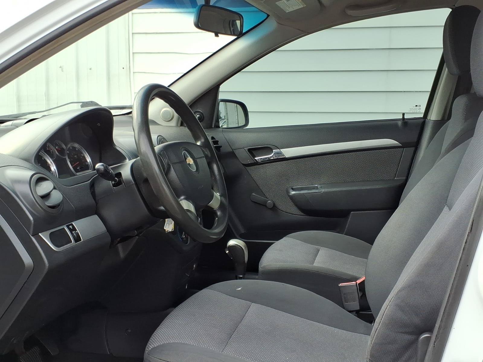 Used 2011 Chevrolet Aveo LT FWD image 8