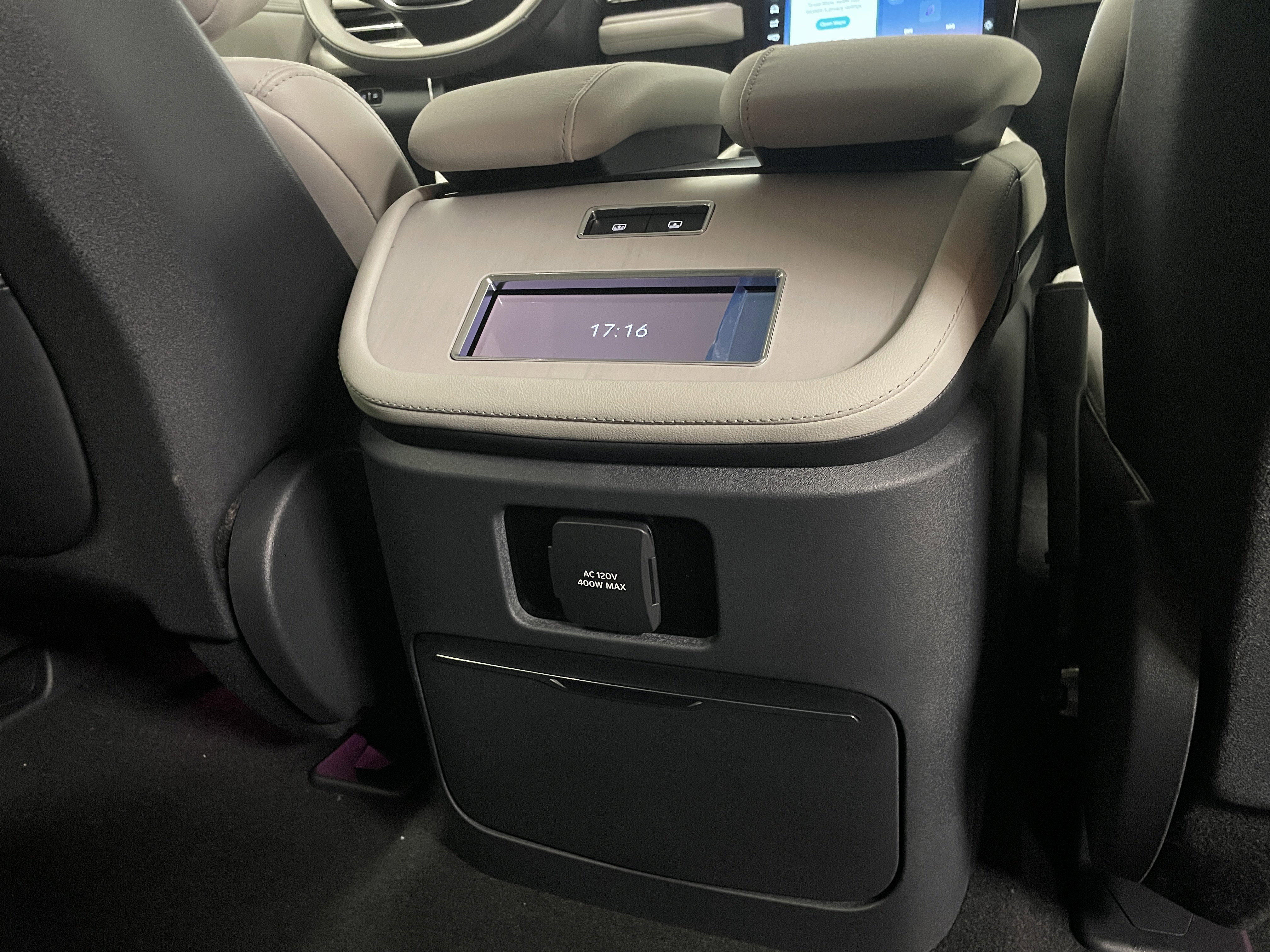 New 2025 Lincoln Navigator Reserve image 29