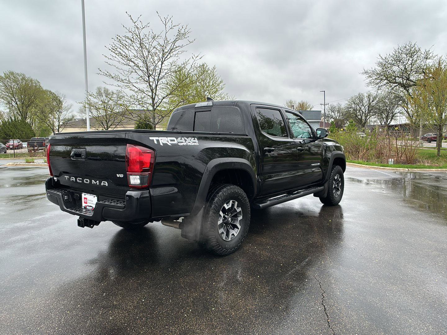 Used 2019 Toyota Tacoma TRD Off-Road AWD/4WD image 11