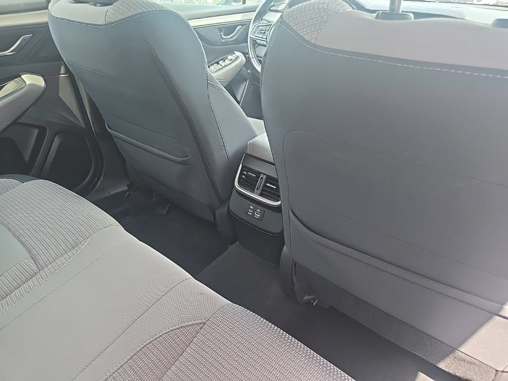Used 2023 Subaru Outback Premium AWD/4WD image 77