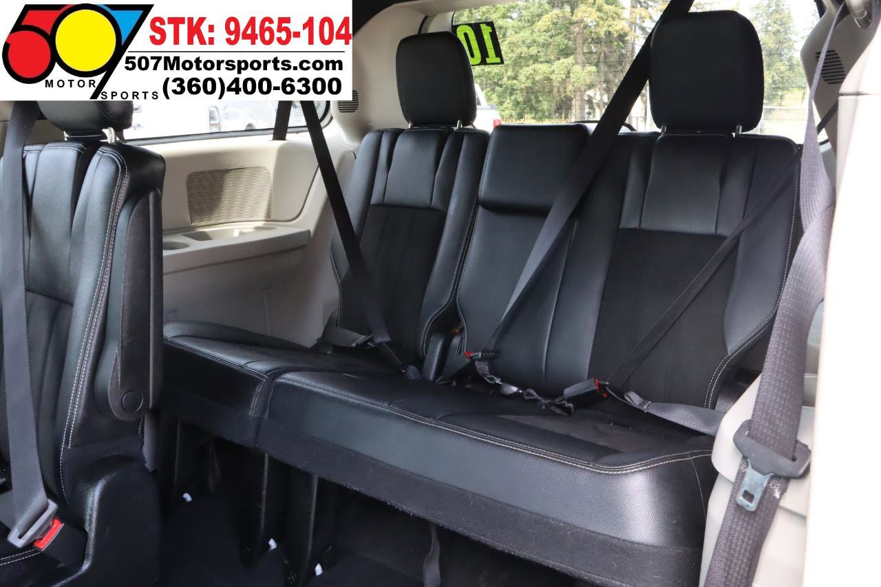 Used 2019 Dodge Grand Caravan SXT FWD image 15