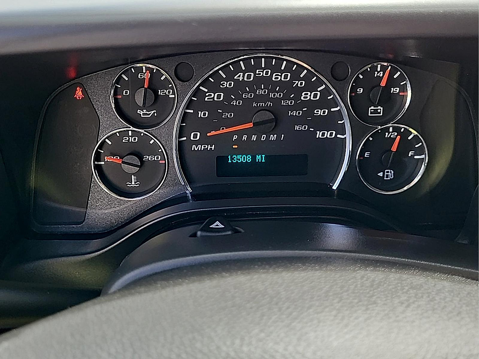 Used 2025 Chevrolet Express 2500 w/ Driver Convenience Package RWD image 18