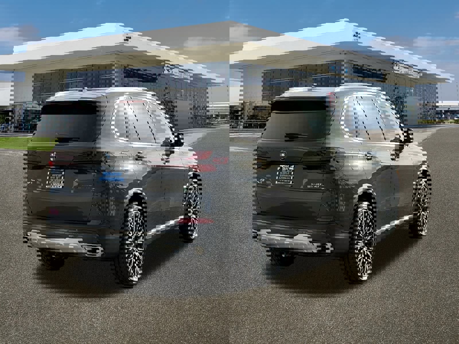 New 2026 BMW X5 sDrive40i image 10