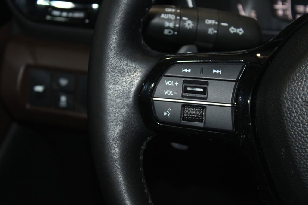 Used 2024 Honda Pilot Elite image 22