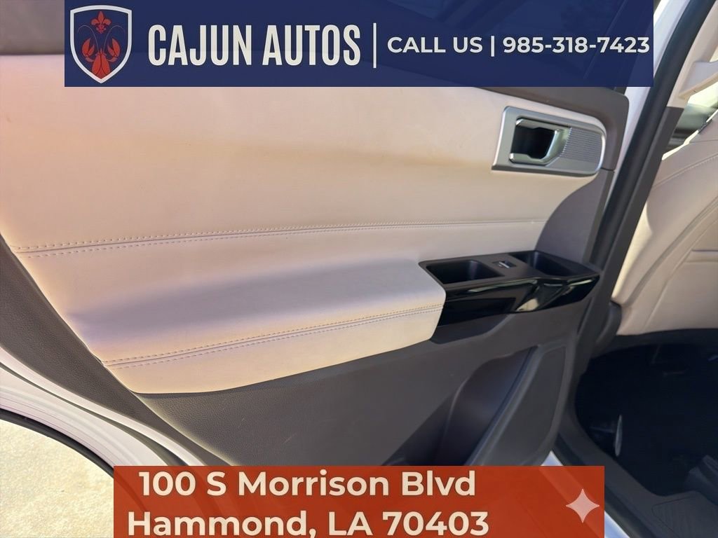 Used 2021 Ford Explorer Platinum w/ Equipment Group 601A image 9