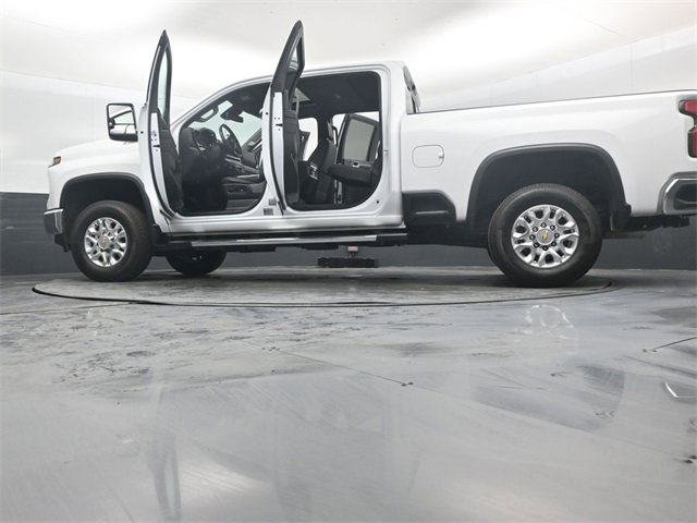 Used 2024 Chevrolet Silverado 2500 LTZ w/ LTZ Convenience Package image 55