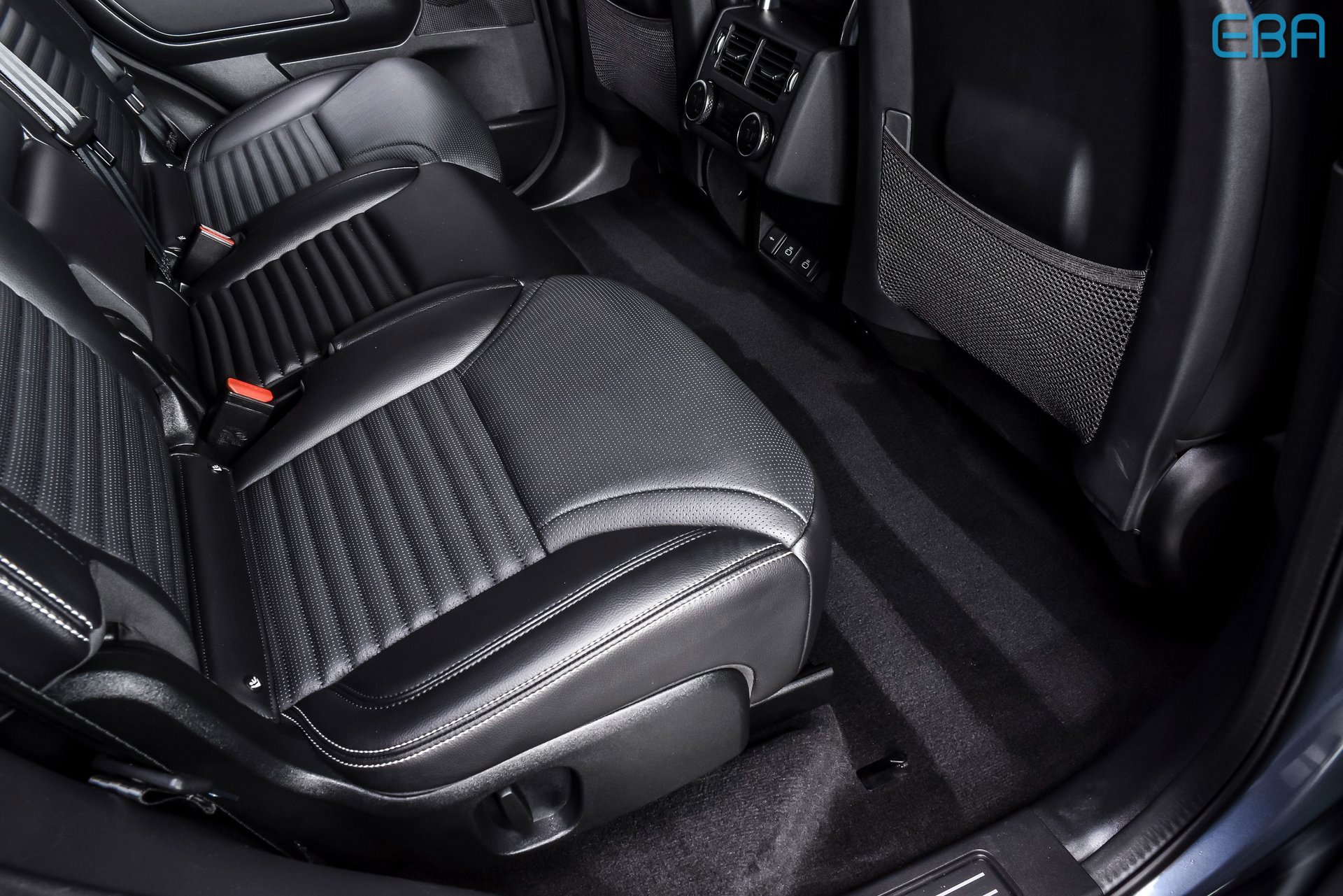 Used 2023 Land Rover Discovery S R-Dynamic image 23