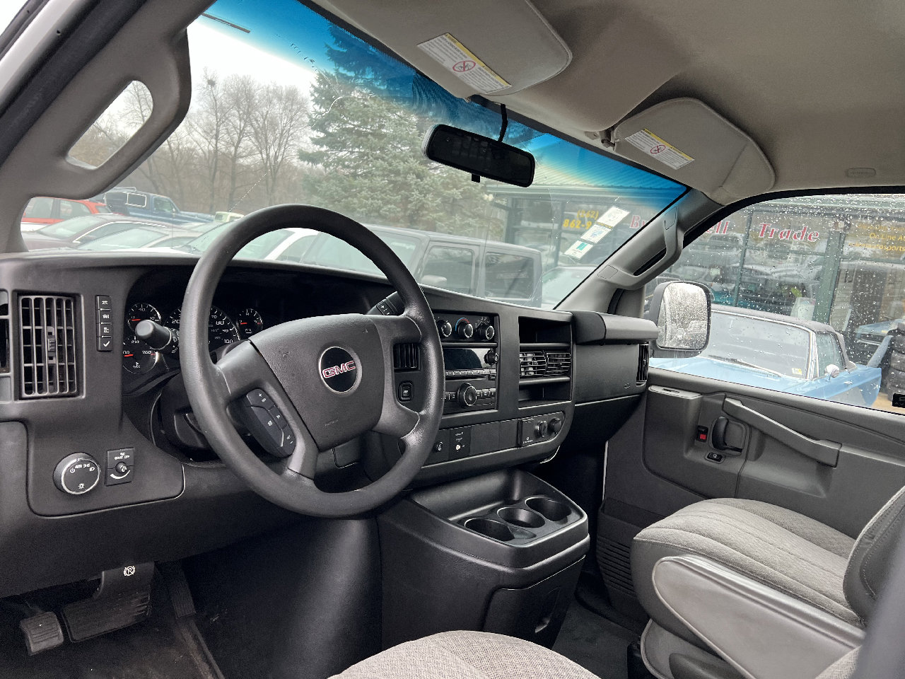 Used 2017 GMC Savana 2500 RWD 2500 135 image 7