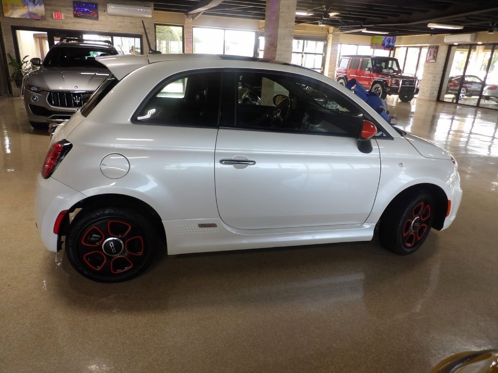 Used 2014 FIAT 500 e w/ Esport Package image 16