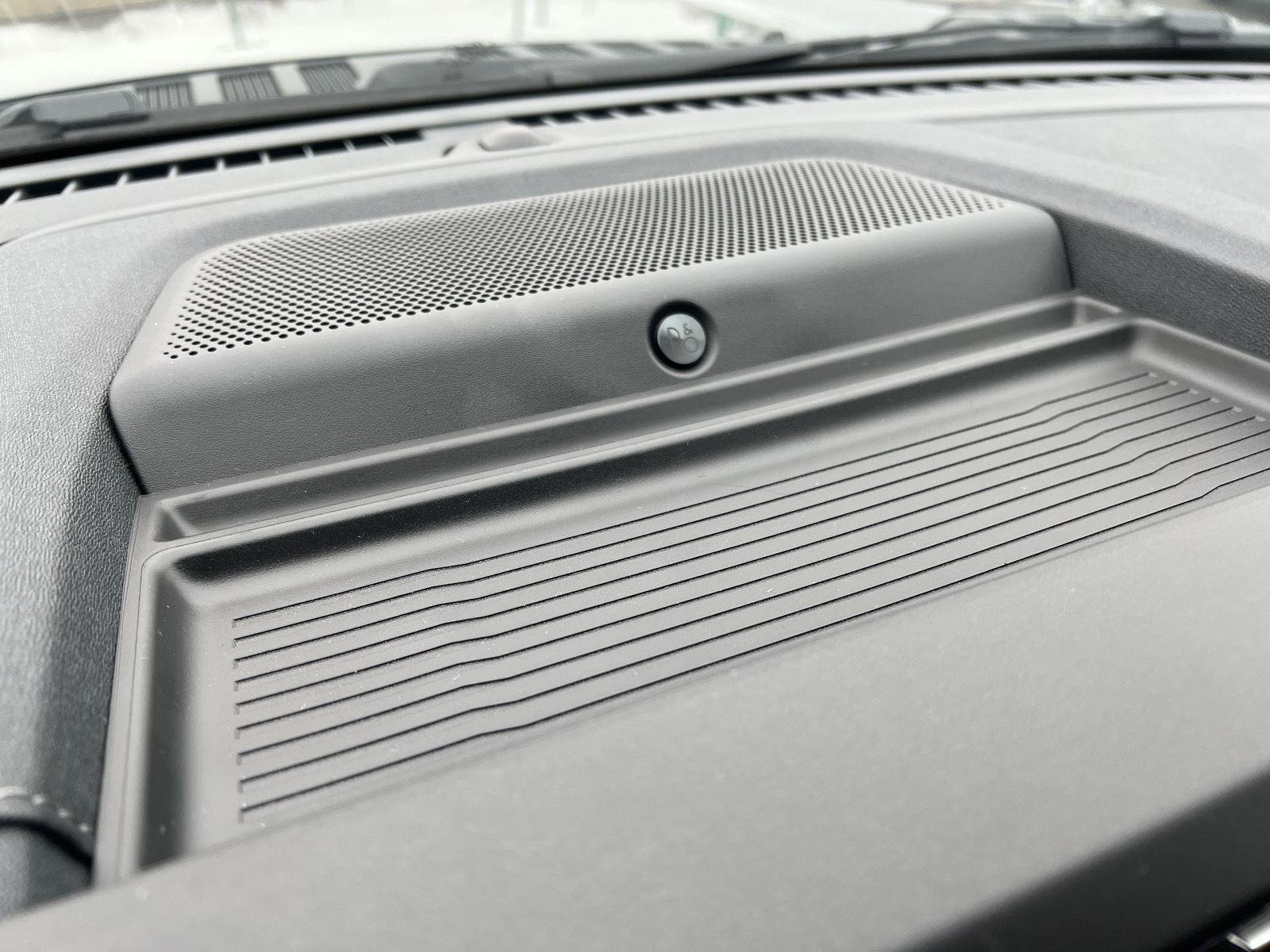 New 2026 Ford F350 Lariat w/ Black Appearance Package image 28