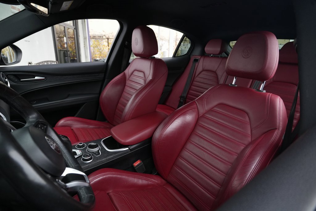 Used 2022 Alfa Romeo Stelvio Sprint image 22