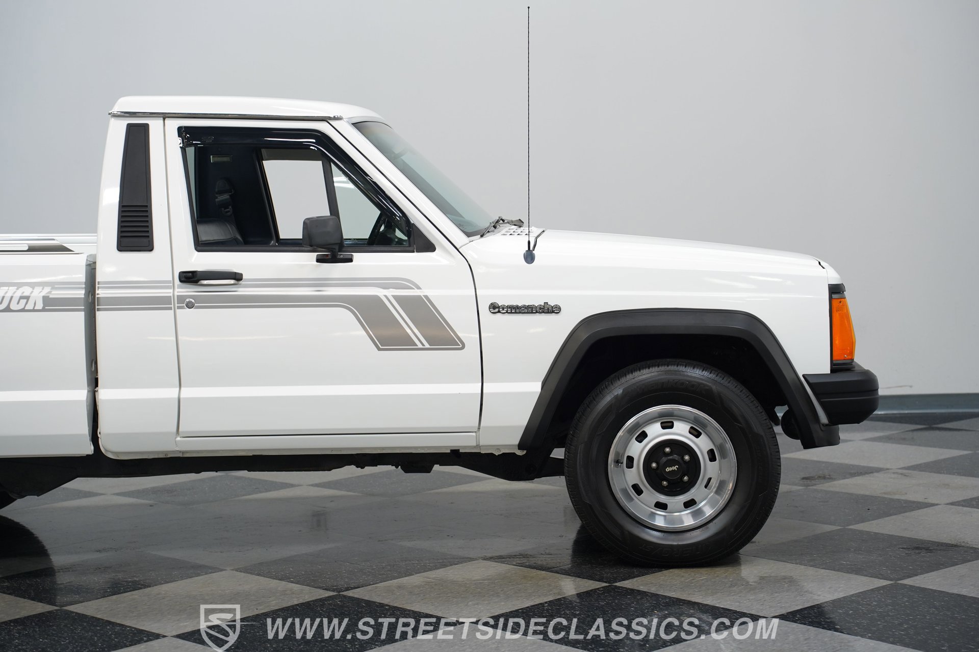Used 1989 Jeep Comanche 2WD image 30