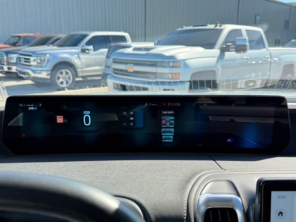Used 2025 Ford Expedition Max Platinum w/ Platinum Ultimate Package AWD/4WD image 24