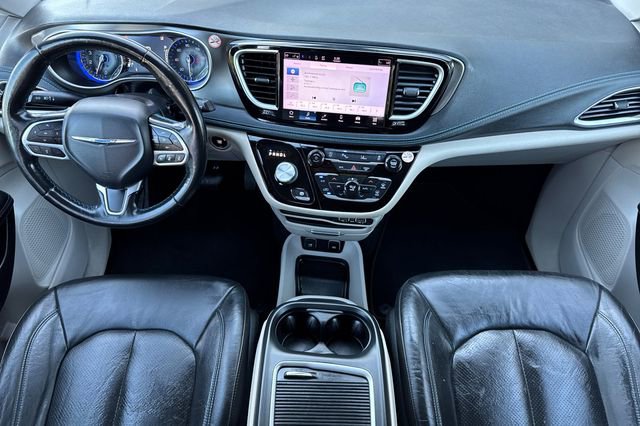 Used 2021 Chrysler Pacifica Touring-L FWD image 15