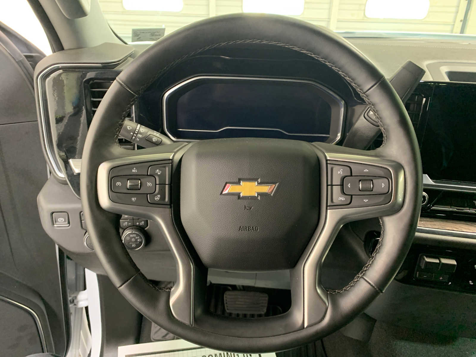 Used 2024 Chevrolet Silverado 2500 LTZ image 8