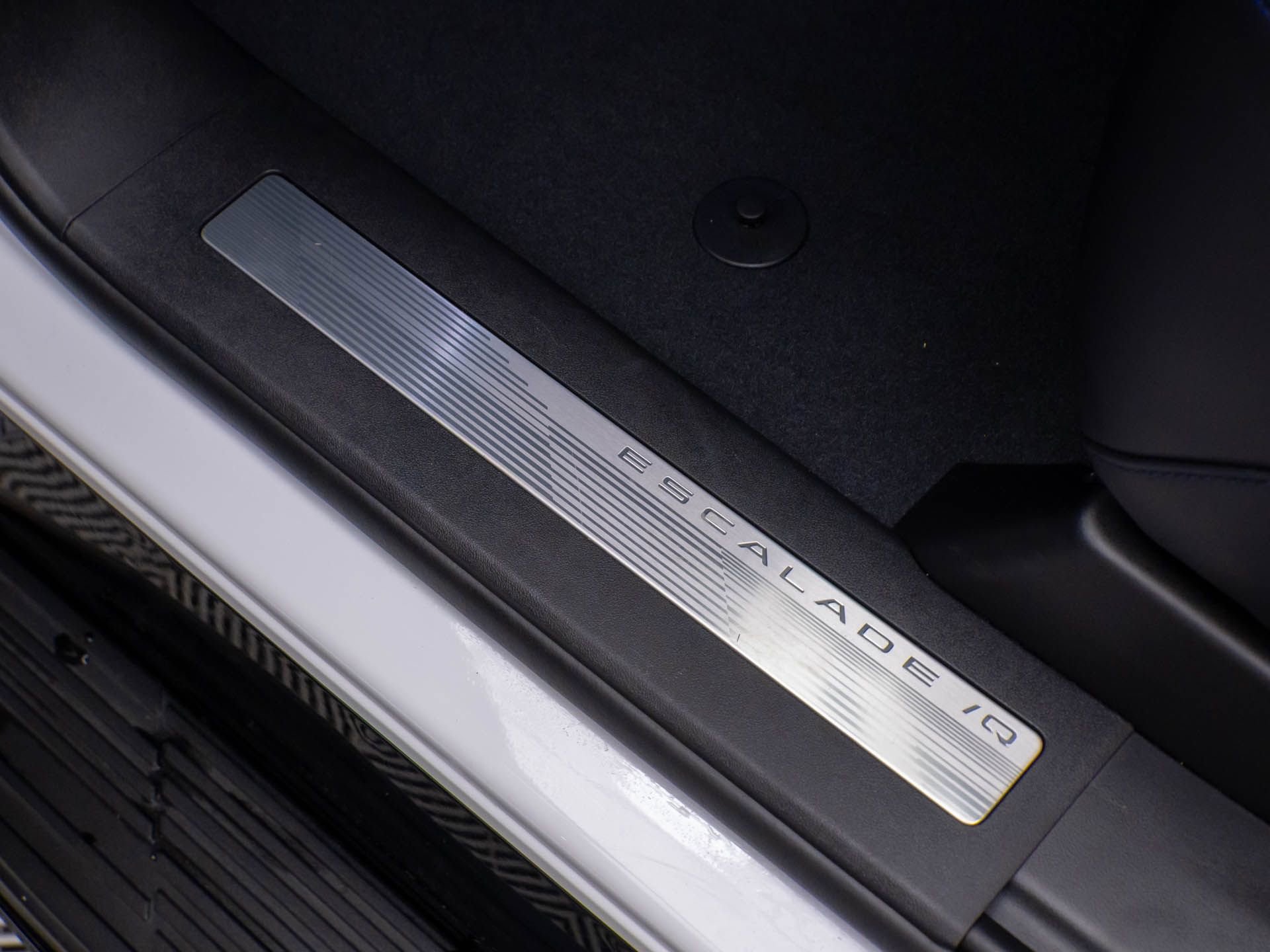 New 2025 Cadillac Escalade IQ Sport 1 w/ LPO, ONYX Package image 19