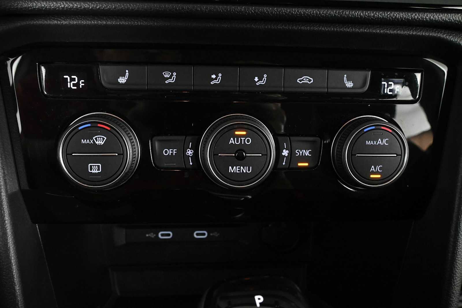 Certified 2024 Volkswagen Taos SE FWD image 26