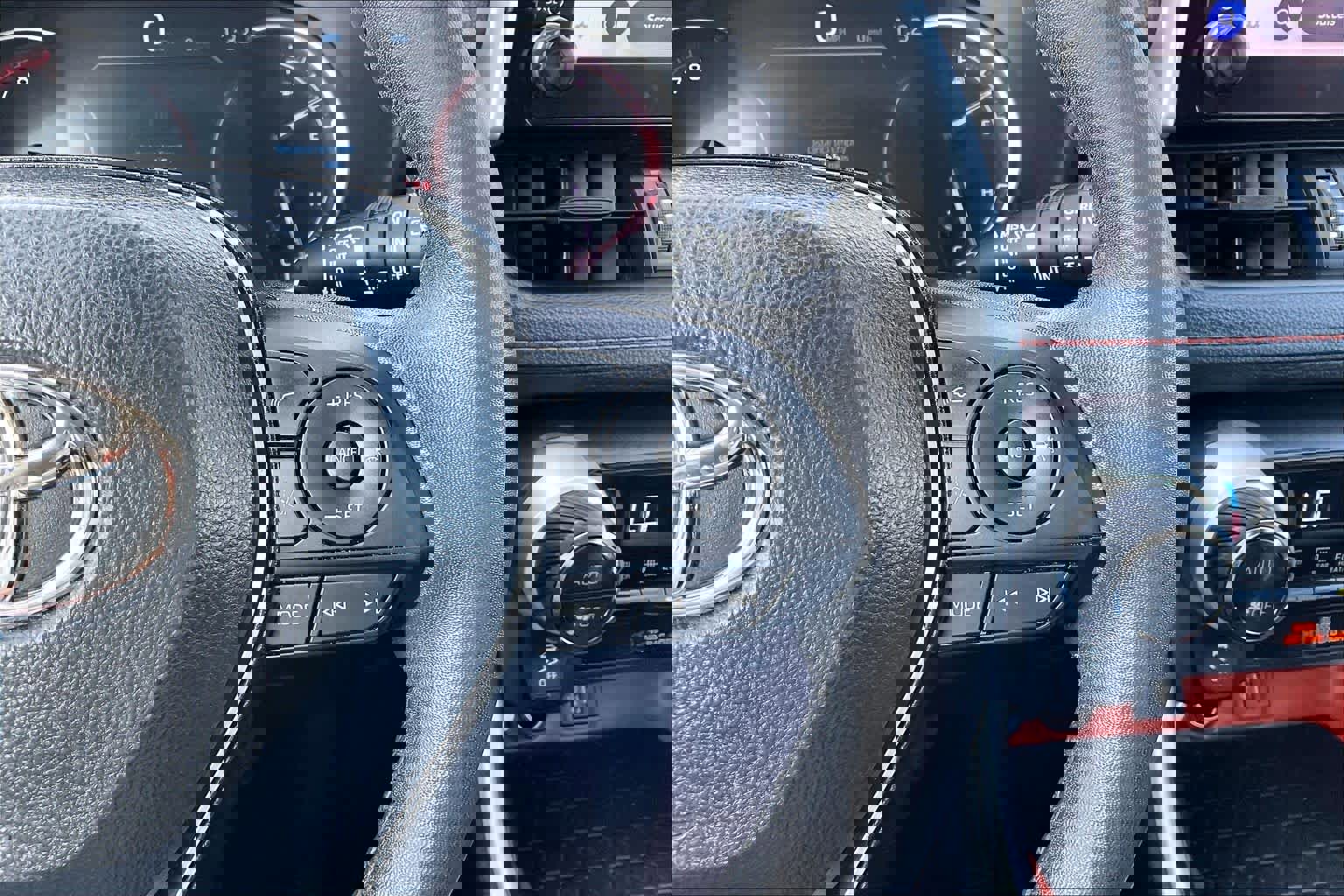 Used 2024 Toyota RAV4 Adventure image 24