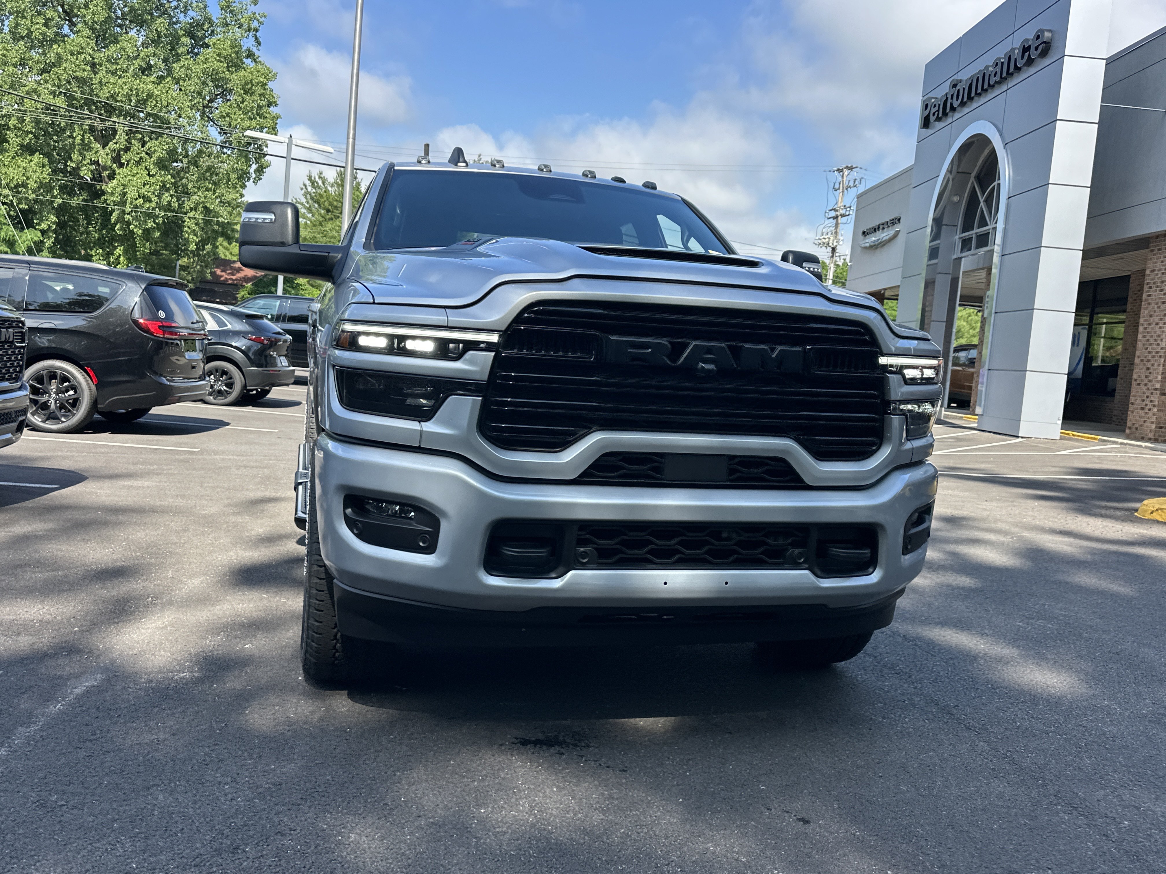 New 2026 RAM 2500 Laramie AWD/4WD image 22