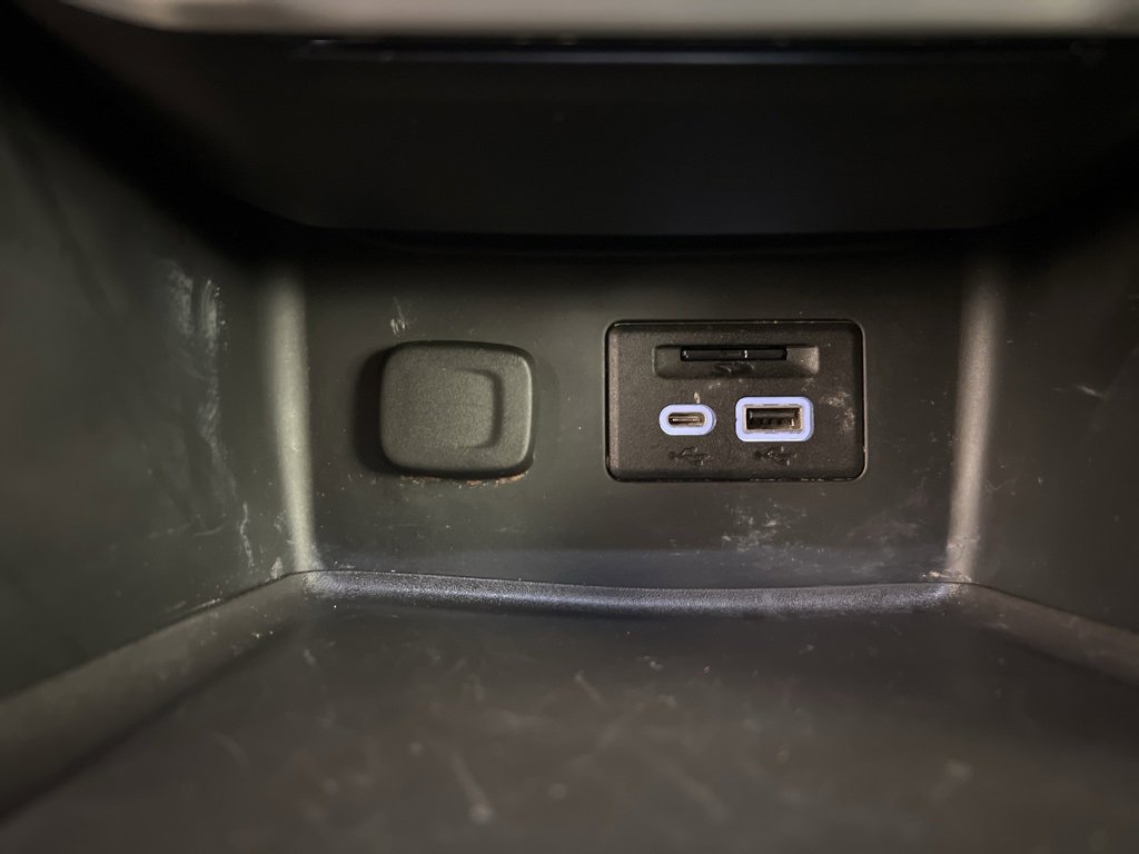 Used 2021 GMC Acadia SLT w/ Elevation Edition image 14