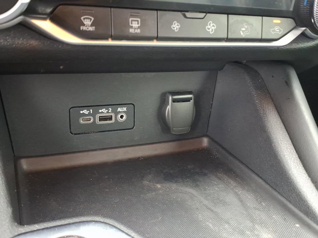 Used 2021 Nissan Sentra SR w/ SR Premium Package FWD image 27