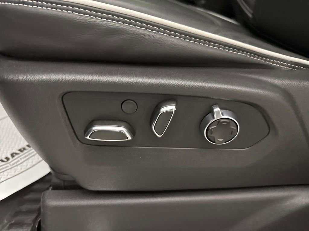 Used 2024 GMC Sierra 2500 AT4X image 31