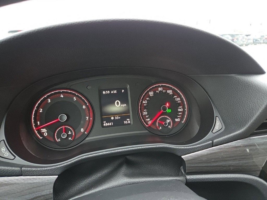 Used 2021 Volkswagen Passat 2.0T R-Line image 26