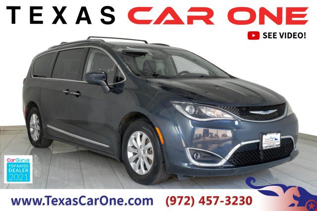 Used 2019 Chrysler Pacifica Touring-L FWD image 1
