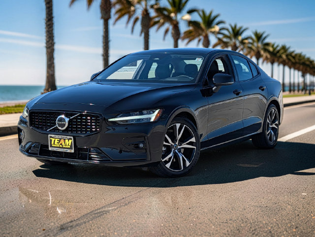 Used 2024 Volvo S60 B5 Core FWD image 2