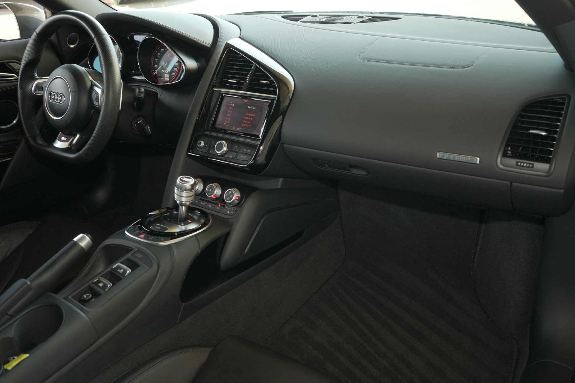 Used 2015 Audi R8 V10 AWD/4WD image 5