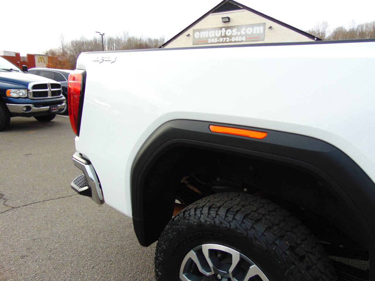 Used 2021 GMC Sierra 3500 SLT w/ SLT Convenience Package image 42