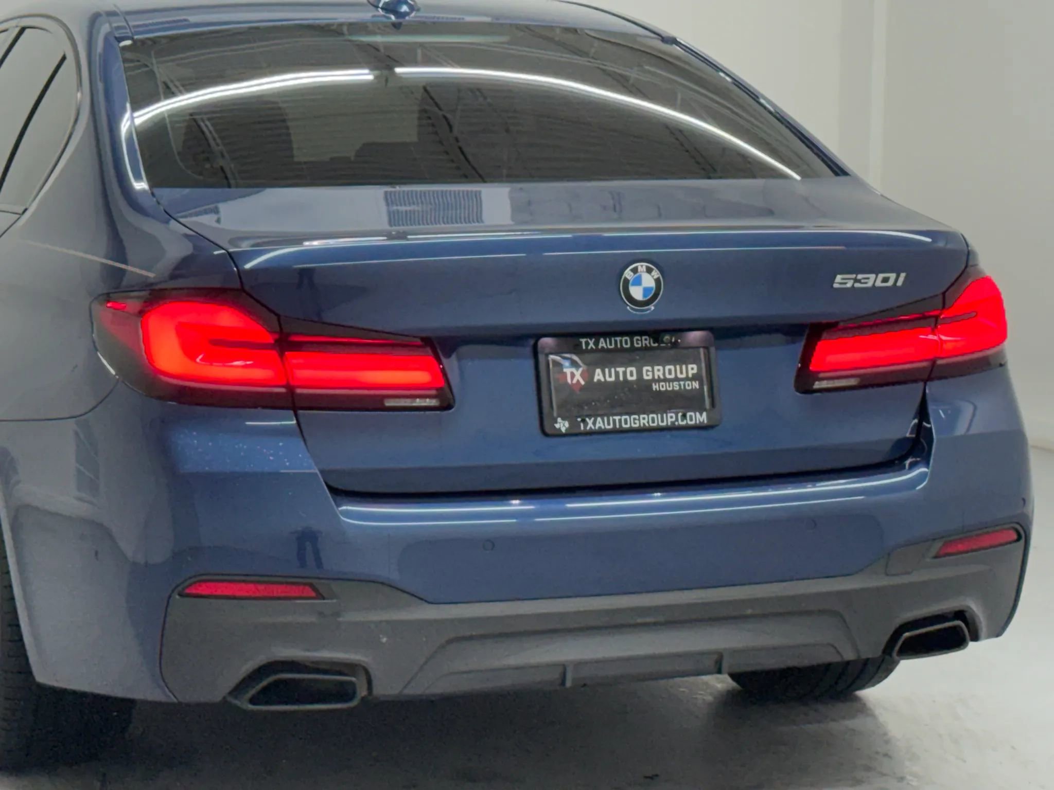 Used 2022 BMW 530i w/ M Sport Package RWD image 35