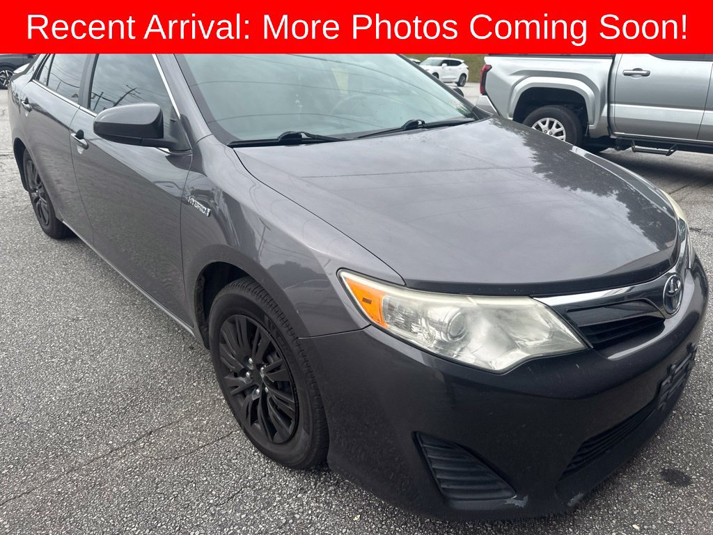 Used 2014 Toyota Camry LE FWD image 2