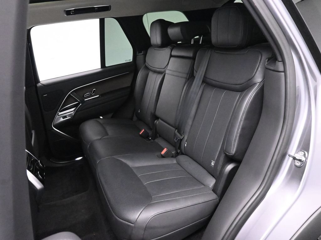 Used 2024 Land Rover Range Rover SE AWD/4WD image 16