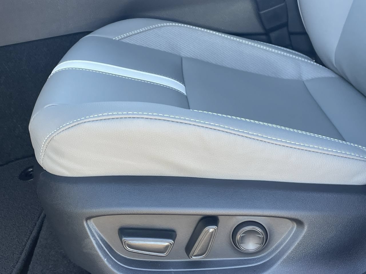 New 2026 Toyota Camry SE FWD image 18