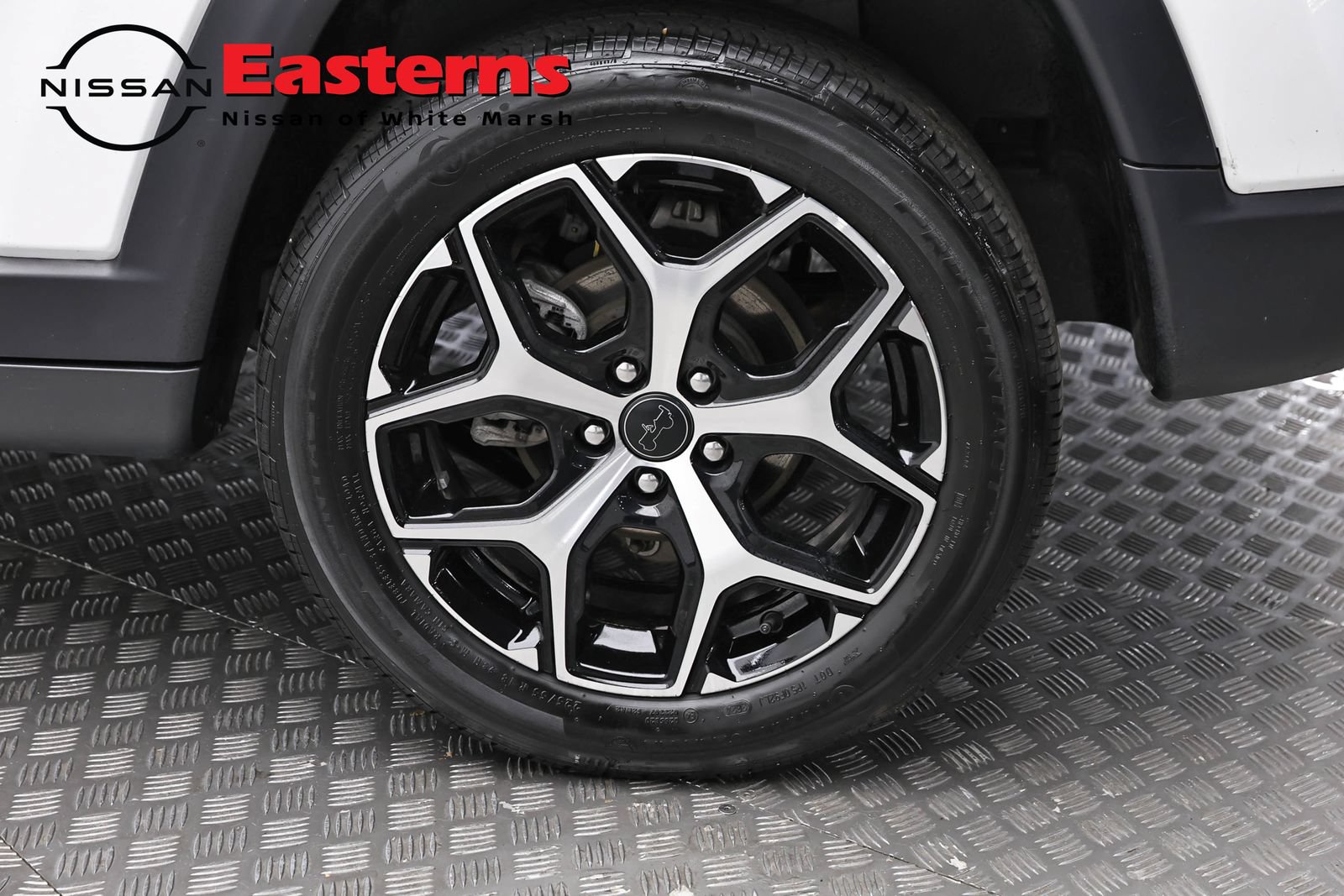 Used 2025 Jeep Compass Limited AWD/4WD image 8