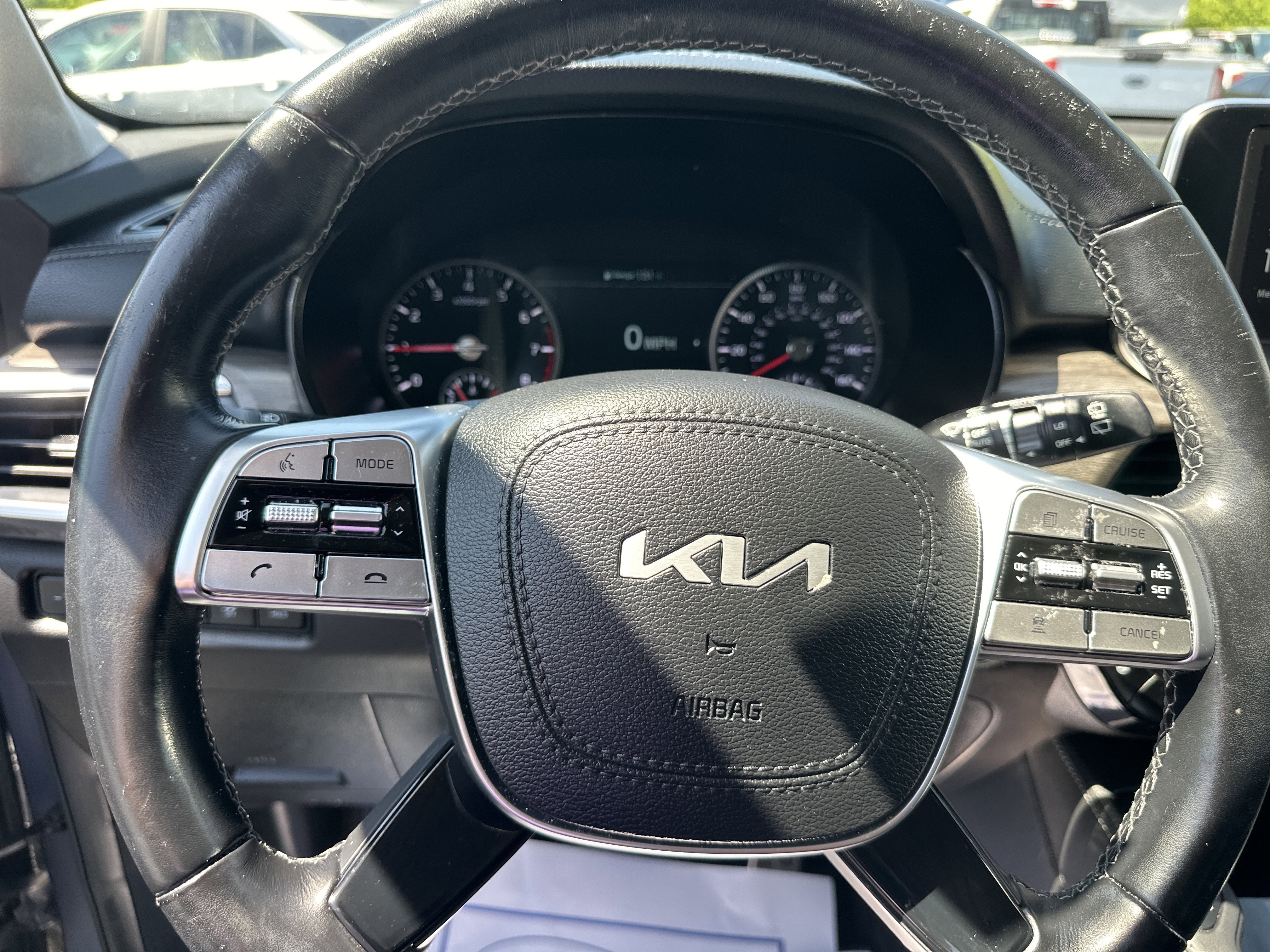Used 2022 Kia Telluride SX w/ SX Prestige Package AWD/4WD image 13