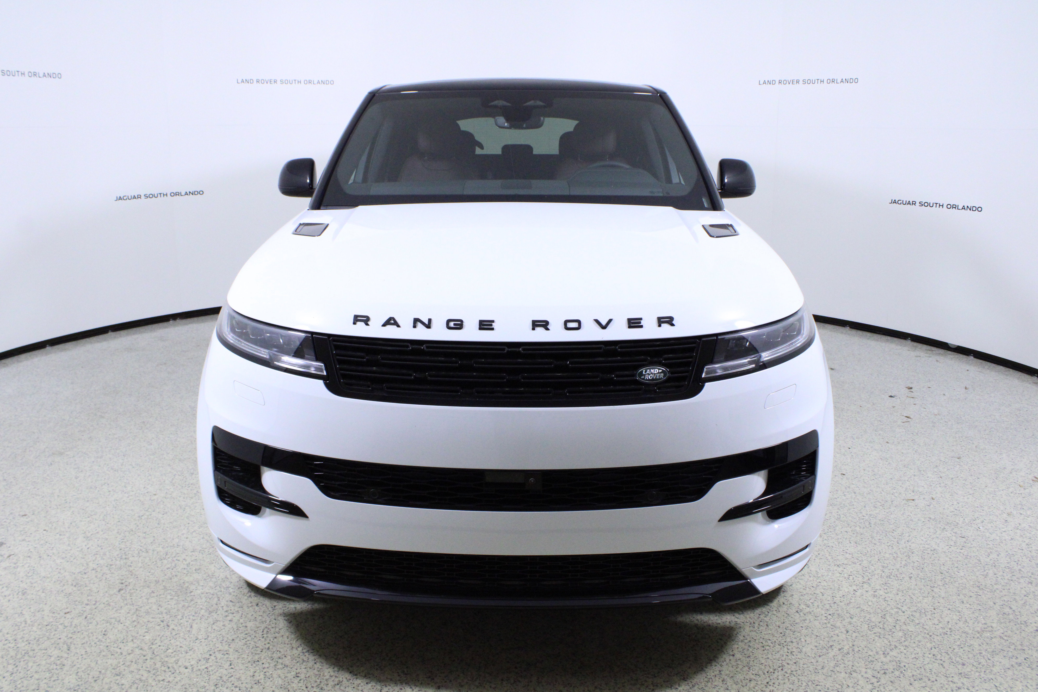 New 2025 Land Rover Range Rover Sport Dynamic SE AWD/4WD image 2