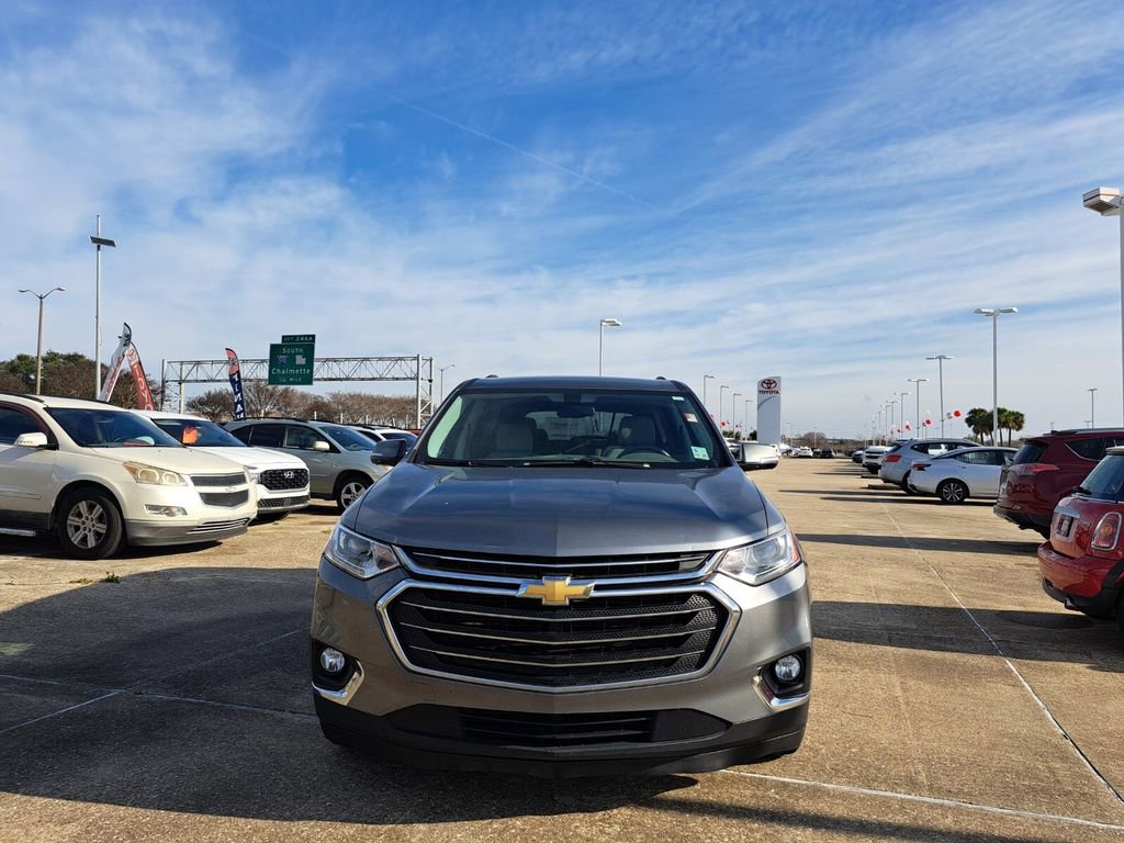Used 2018 Chevrolet Traverse LT image 2