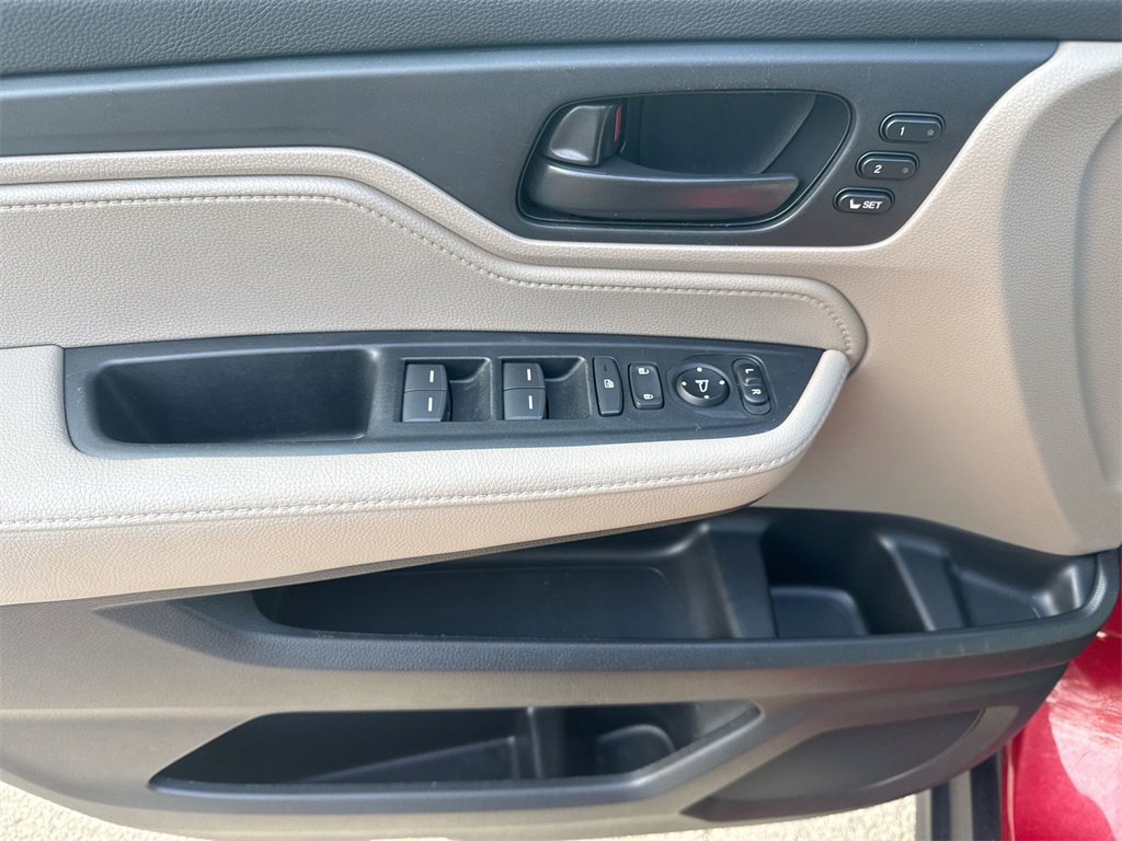 Used 2023 Honda Odyssey EX-L image 15