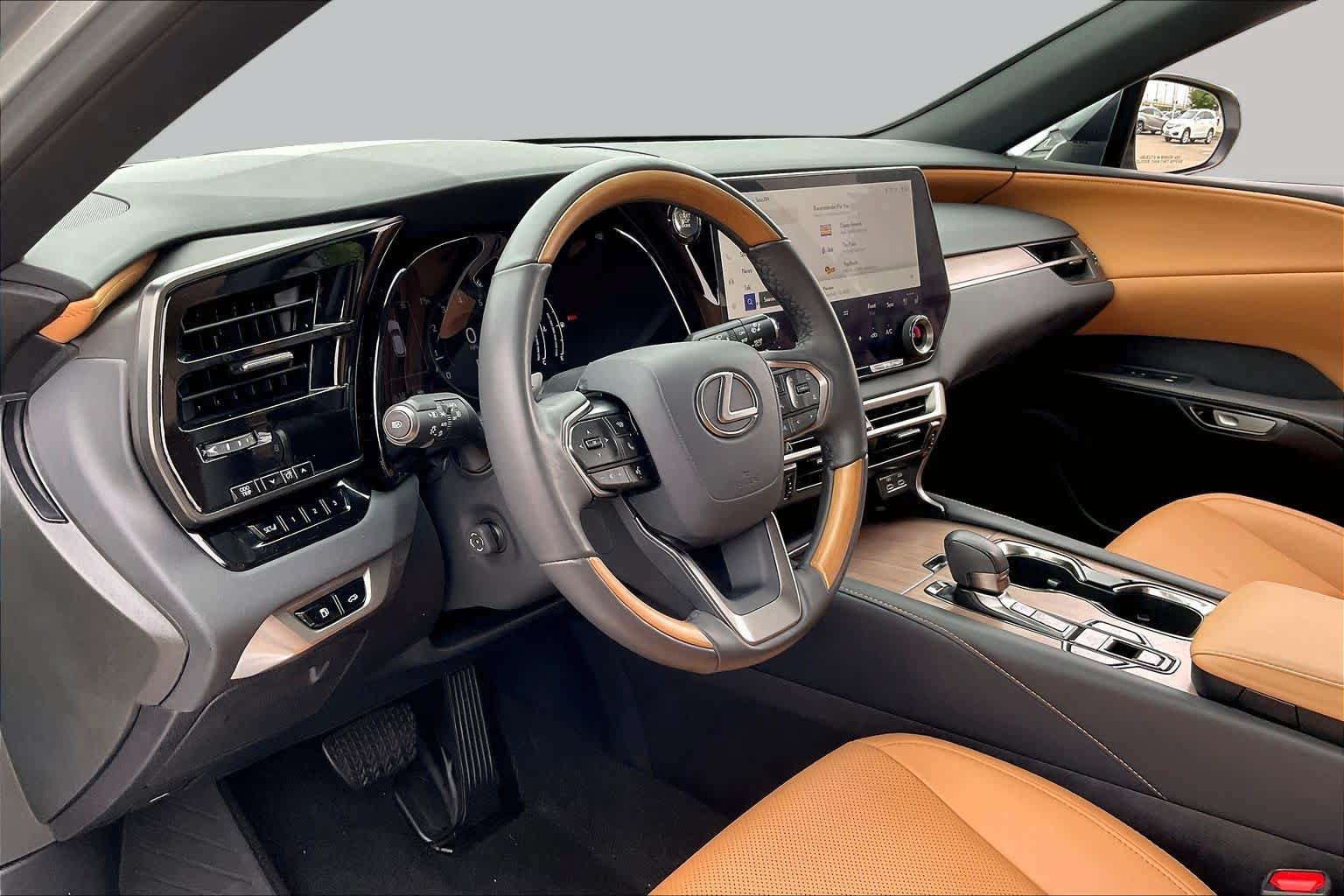 Used 2024 Lexus RX 350 Premium w/ Accessory Package (Z1) FWD image 15