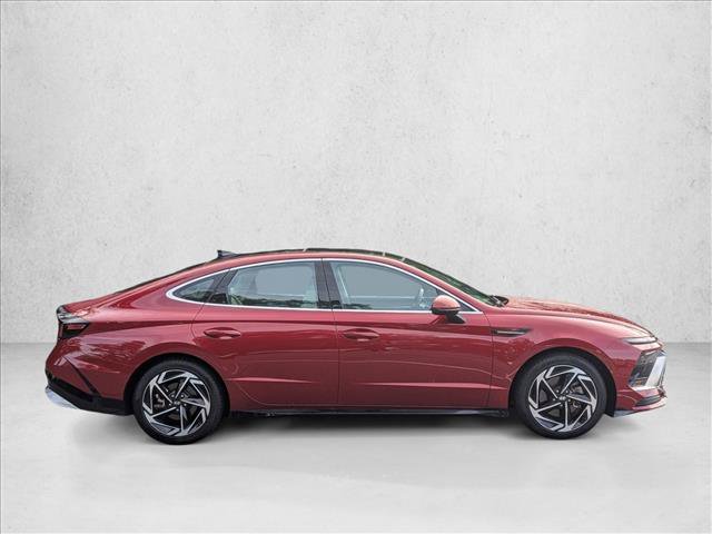 Used 2024 Hyundai Sonata SEL w/ Convenience Package FWD image 4
