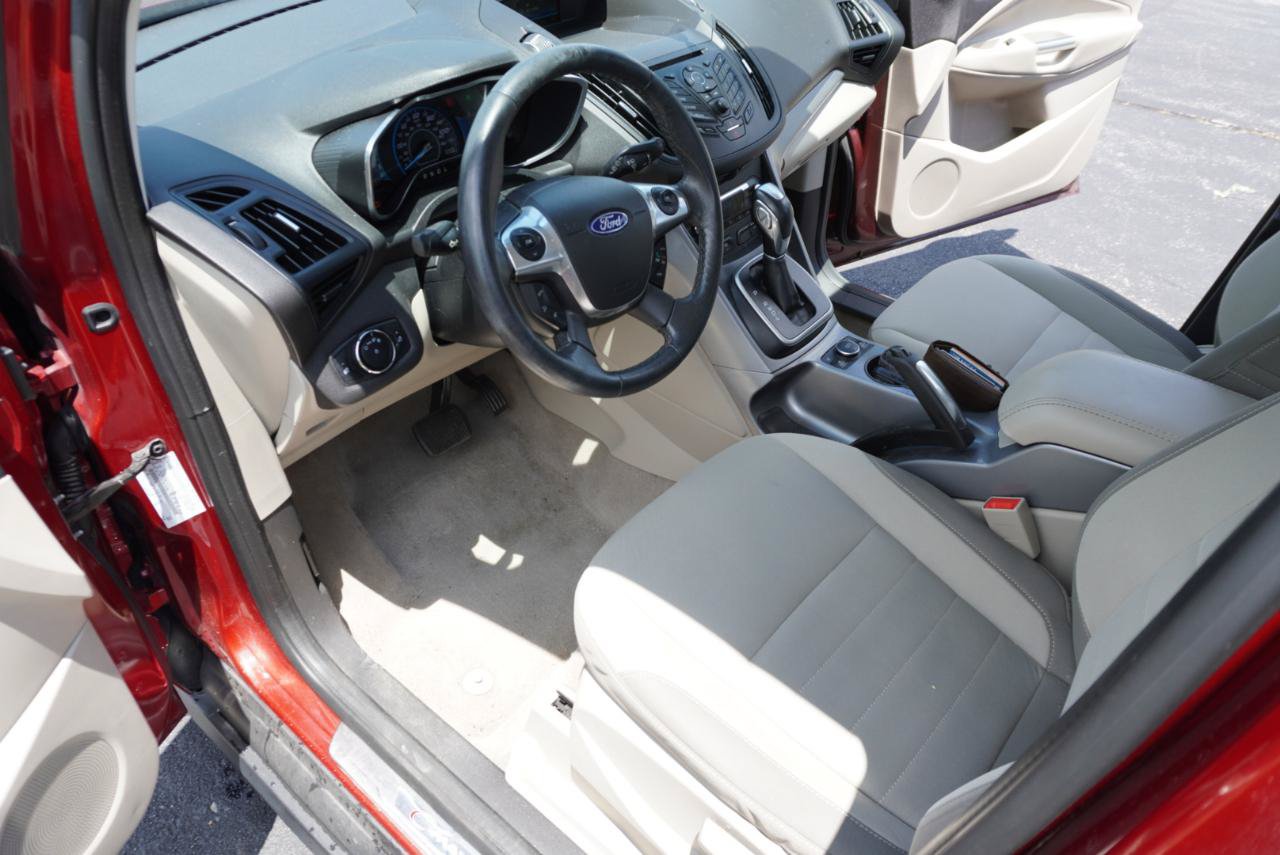 Used 2015 Ford C-MAX SE w/ Equipment Group 201A FWD image 25
