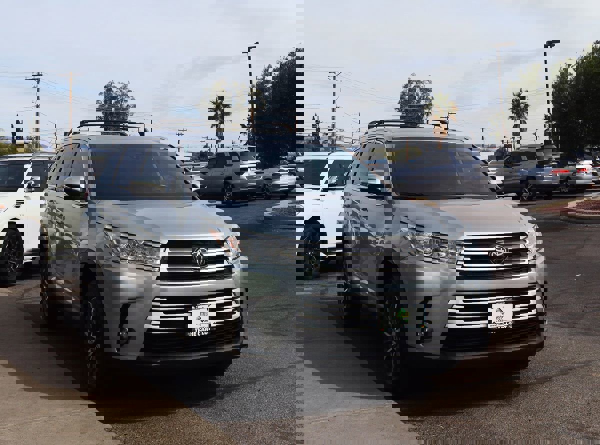 Used 2019 Toyota Highlander XLE image 14